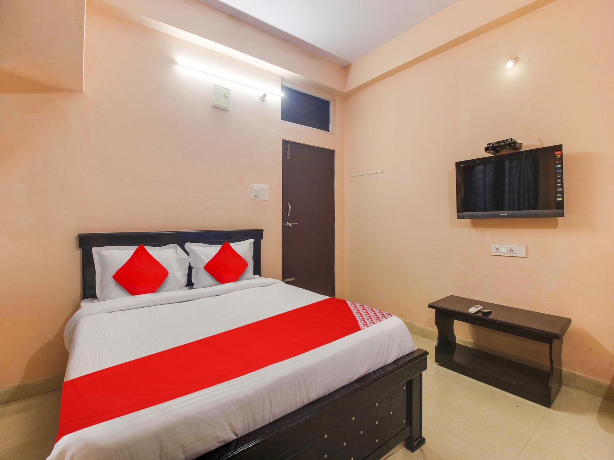 Hotel O R.J.International Pedda Ambarpet Екстериор снимка