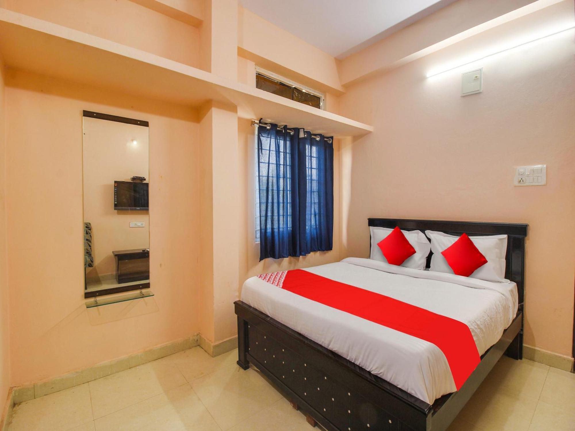 Hotel O R.J.International Pedda Ambarpet Екстериор снимка