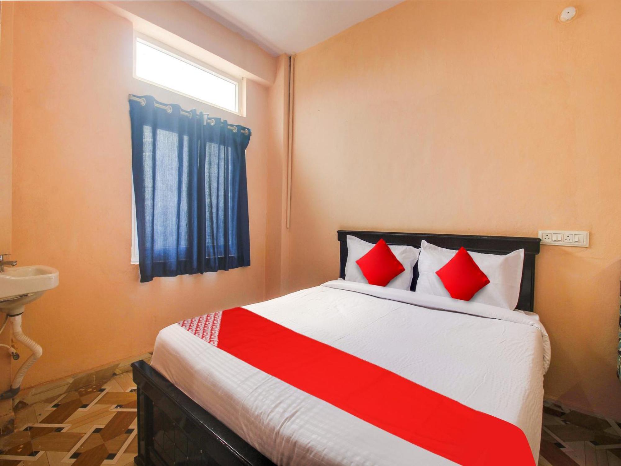 Hotel O R.J.International Pedda Ambarpet Екстериор снимка