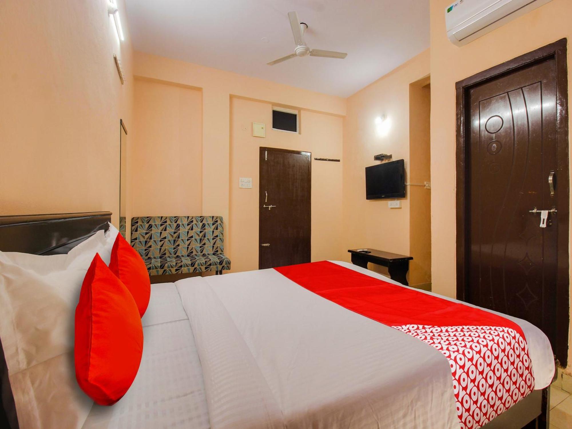 Hotel O R.J.International Pedda Ambarpet Екстериор снимка