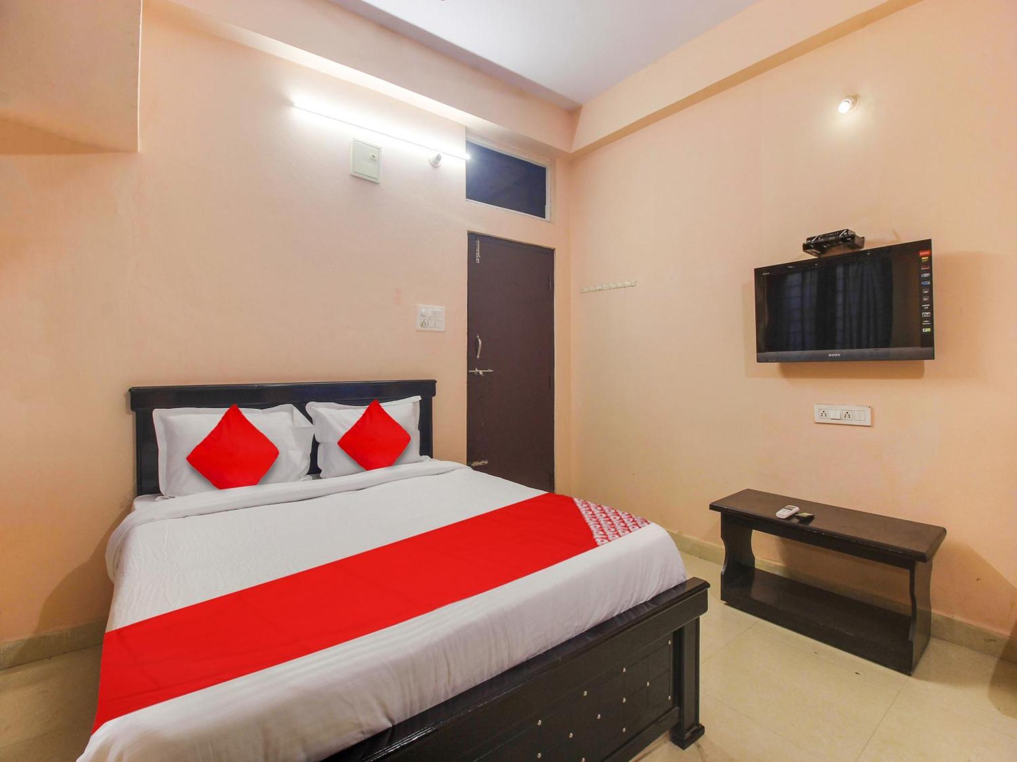 Hotel O R.J.International Pedda Ambarpet Екстериор снимка