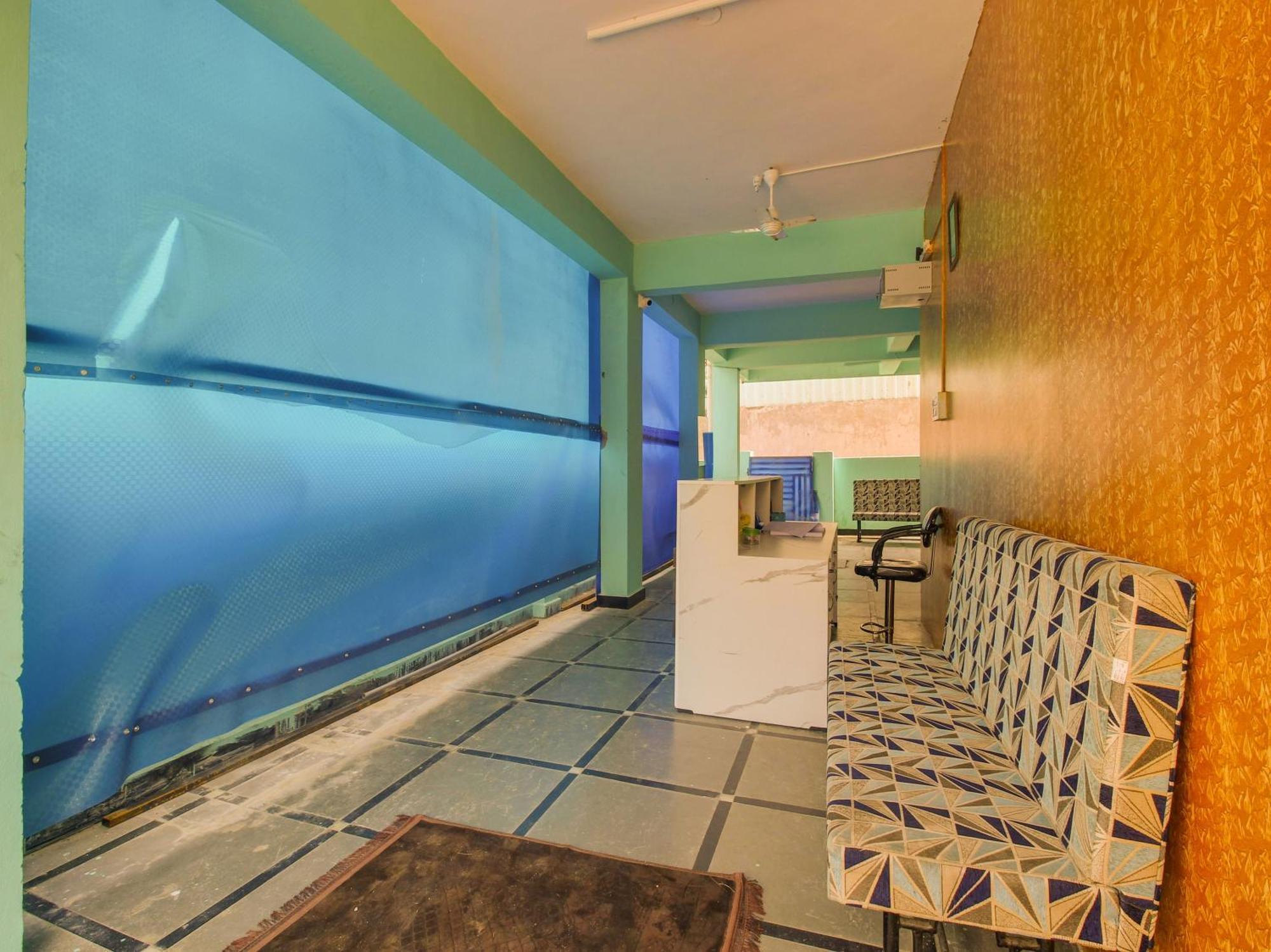 Hotel O R.J.International Pedda Ambarpet Екстериор снимка