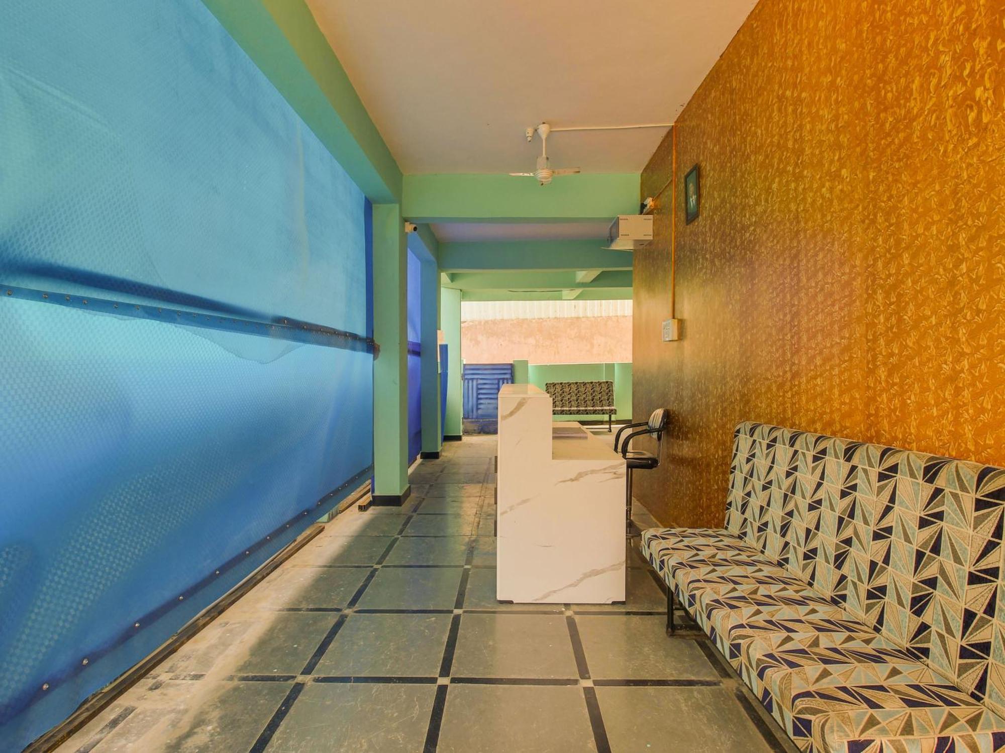 Hotel O R.J.International Pedda Ambarpet Екстериор снимка